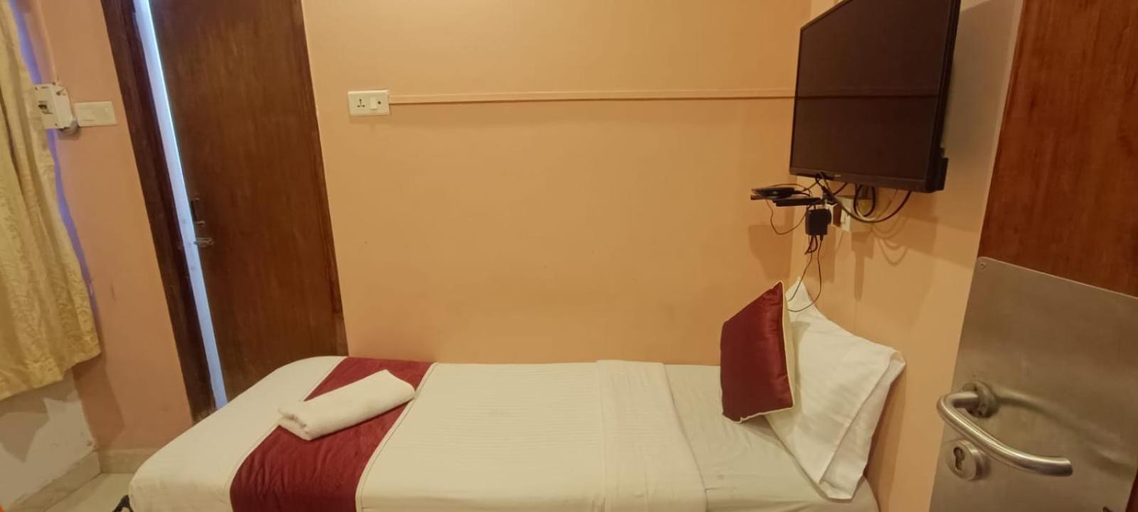 Naksha Tree Hotels Kishore Inn - Koyambedu 첸나이 외부 사진